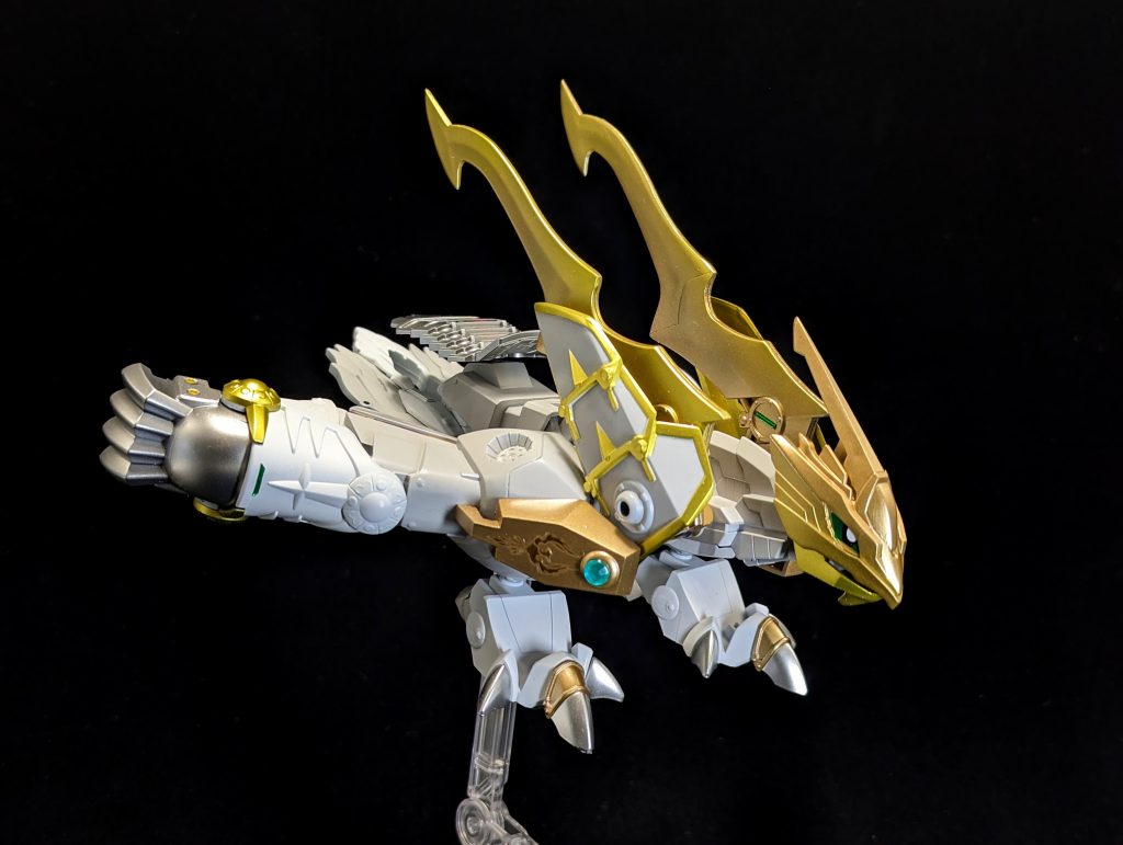 雷公鳳凰(サンダーフェニックス)。シルエット単体で鳳凰形態になれます。ヴァルキランダーの鳥頭は凸部を削って深く刺さるようにしてあります。