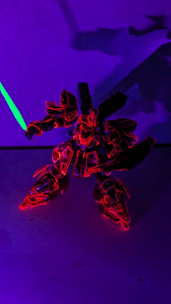 RGクリアカラーサザビー ブラックライトver–5枚目/制作者：やすぴー