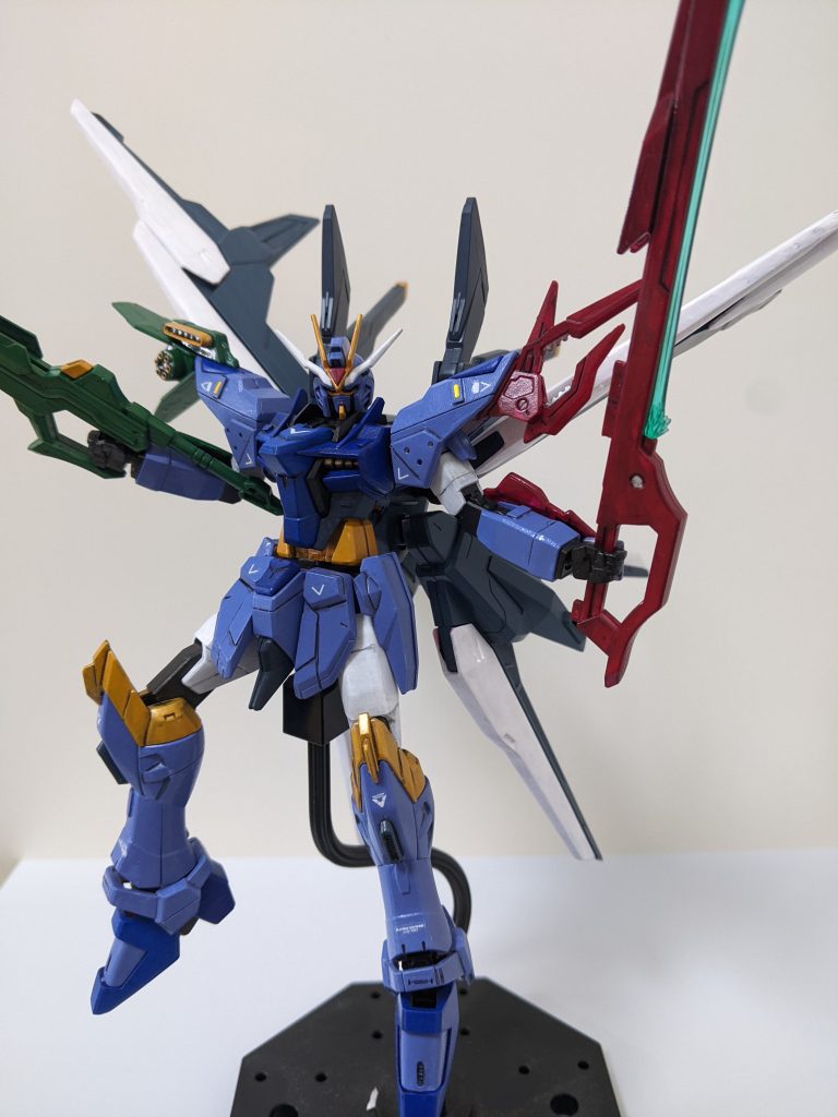 購入時はガンブレモバイルで使用していた自衛隊カラーにする予定でしたが､気が変わってこの様な色に……