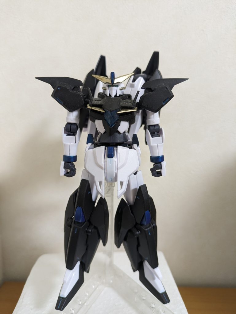 前面からテルティウムから紫色を黒色に変えたぐらいで本体はいじってないです。