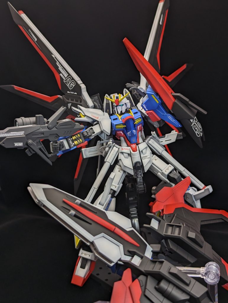 余ったパーツで支援機も作成しました。本体よりも色々手を加えていますが、まだ作成中感があります。ディテールアップして完成出来たら、支援機をメインに投稿するかもしれません。