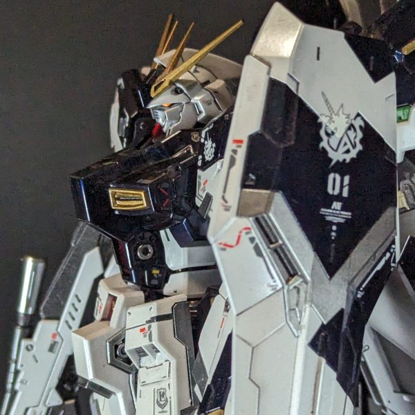 RX-93-ν2　HI-νガンダム