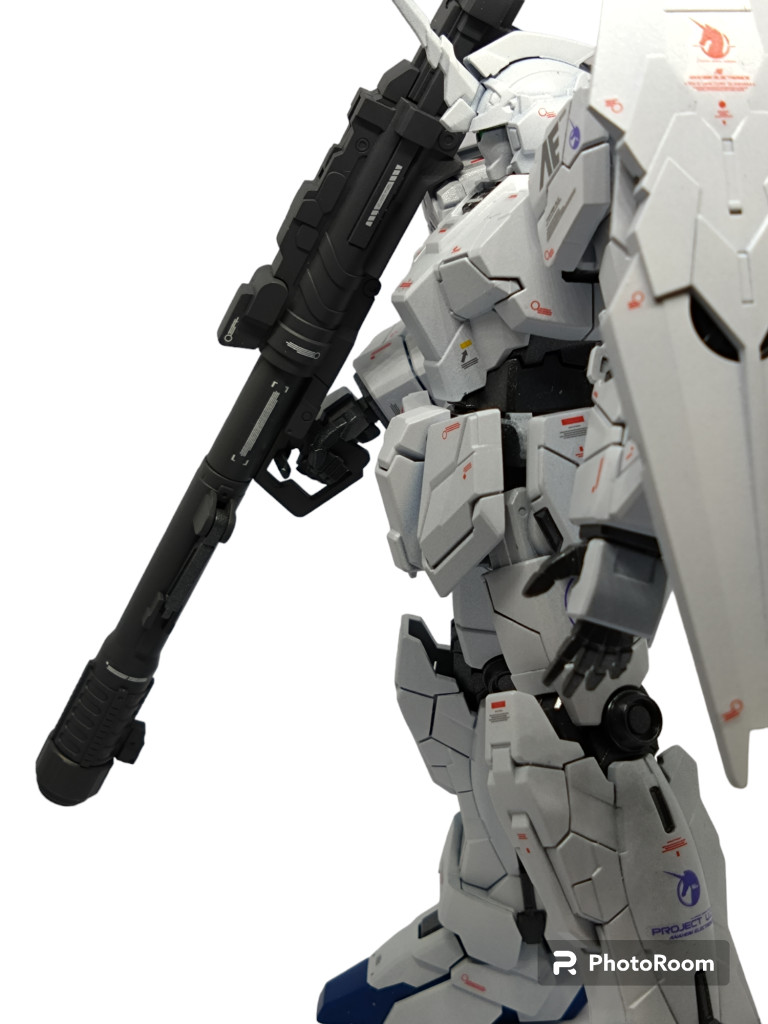 ガンダムデカール貼り付け