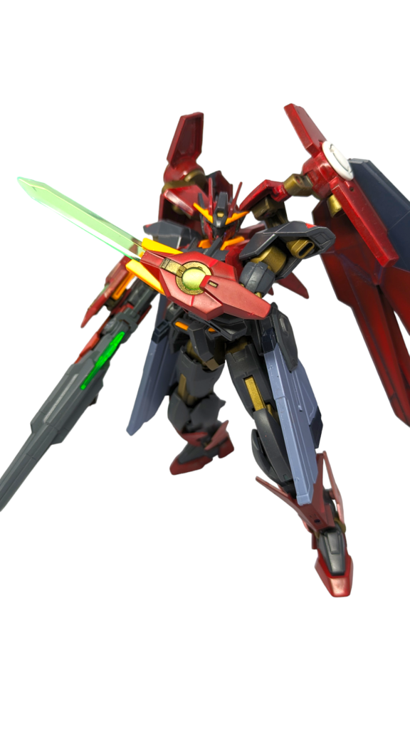 見ての通り、ガンダムダブルオーダイバーアークにフリーダムガンダムの装備を追加することで機動性を落とさずに遠中距離への対応力を上げている。