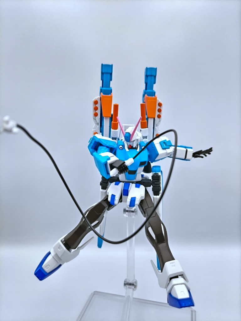 スクリュー・ウェッブで攻撃!機体性質上シザー・アンカーより有効そうなのもありますし、バニーっぽい衣装のぺこらには似合いそうな気がします(笑)