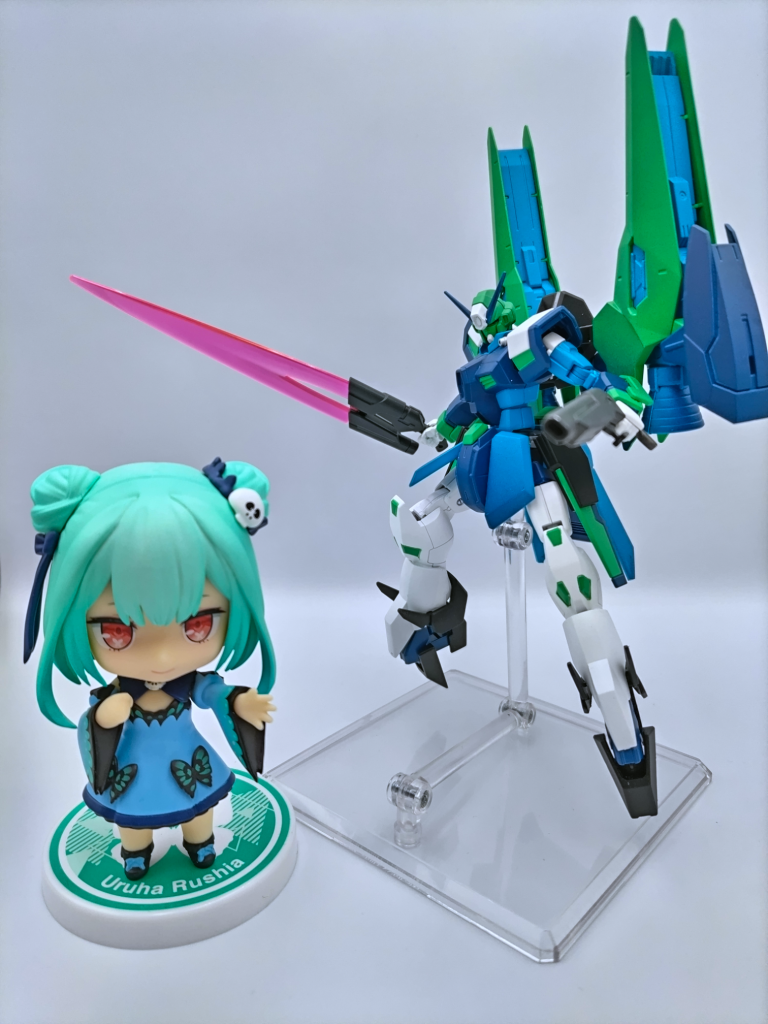 ねんどろいどのるしあと一緒に。るしあと言えば何となく運動性高めのイメージで改造しました。にしても、並べると色の差が結構ありますね…。要反省です。