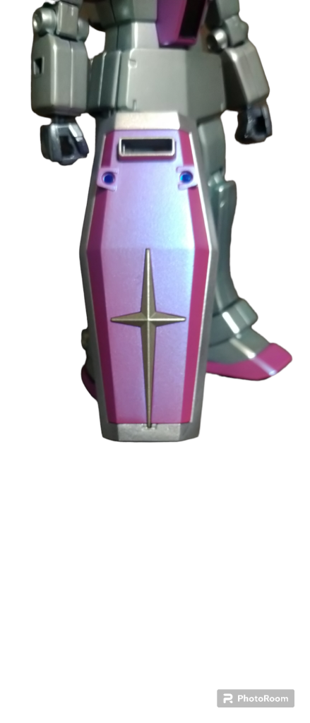 ゴールドはEXゴールドを下地にタミヤのシャンパンゴールドをシールド縁はEXシルバーにクリスタルカラーのダイアモンドシルバー