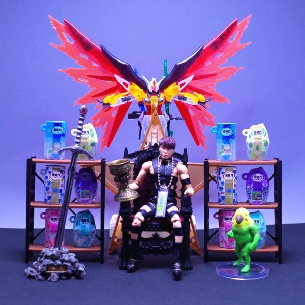 　1/144 HGCE ハイネ専用ディスティニー　