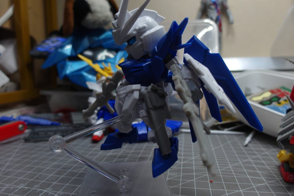 SDEX ライジングフリーダムガンダム 改造1–2枚目/制作者：HSUI