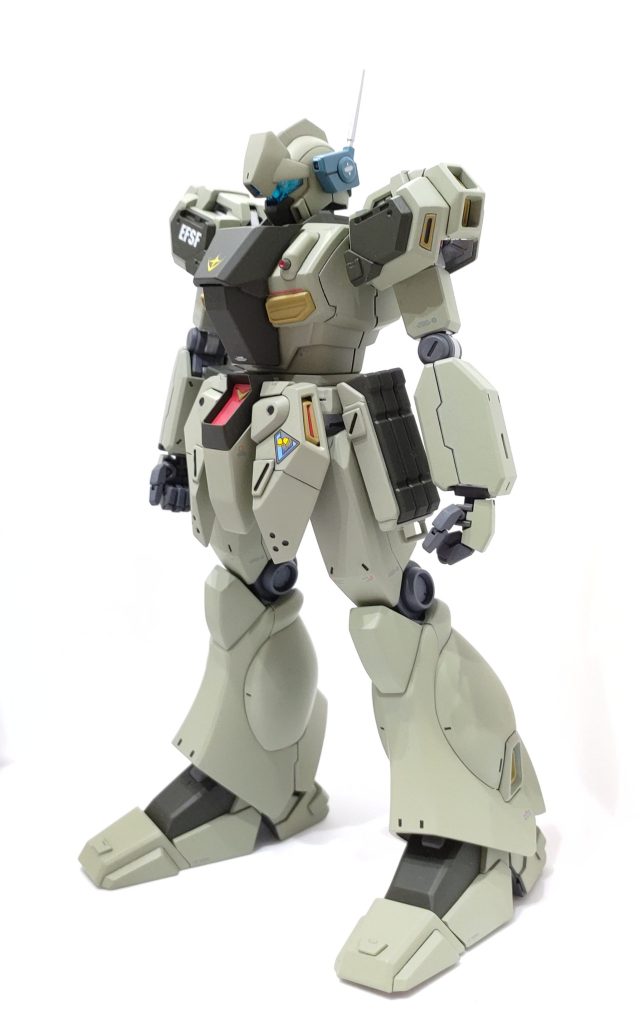 非武装状態です。メインカラーに、TAMIYA灰緑色、OD色を使い全塗装をしています。下地処理を丁寧に行いました。色が綺麗にのったと思います。