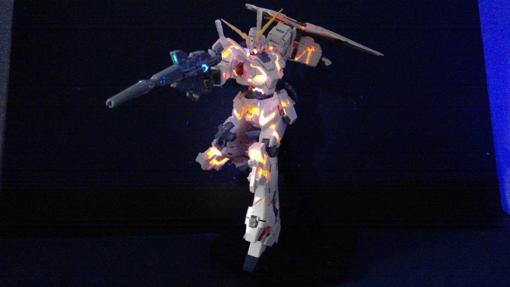 射撃！最初UC見たとき、ビームマグナムの威力強すぎて驚いていたような気がします。