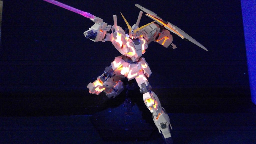 ビームトンファーで攻撃。個人的にこの武装お気に入りです。