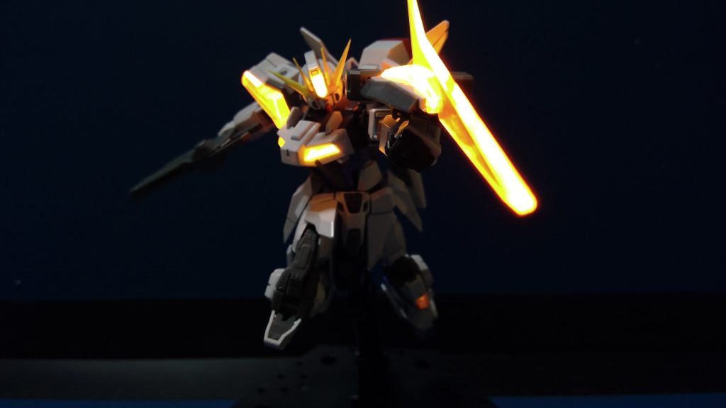 ブレードで攻撃。