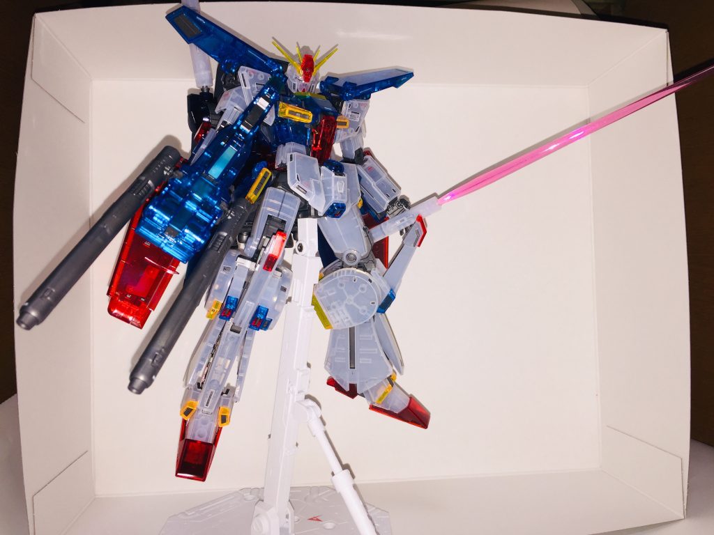 ボリュームがあって変形合体も出来るのでブンドドするには最高の機体。まぁ角の扱いには気を付けないとですが。