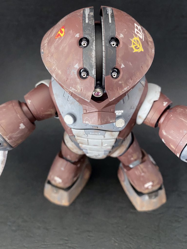 頭部。メタルパーツがいい感じ。