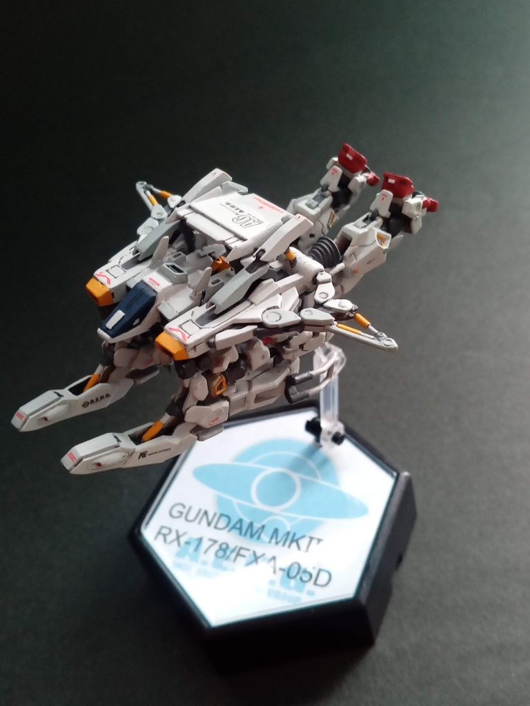 サイドポンツーンを横に回転させないとマークトゥ―が収まらないけど、Gフライヤー形態にもできます。