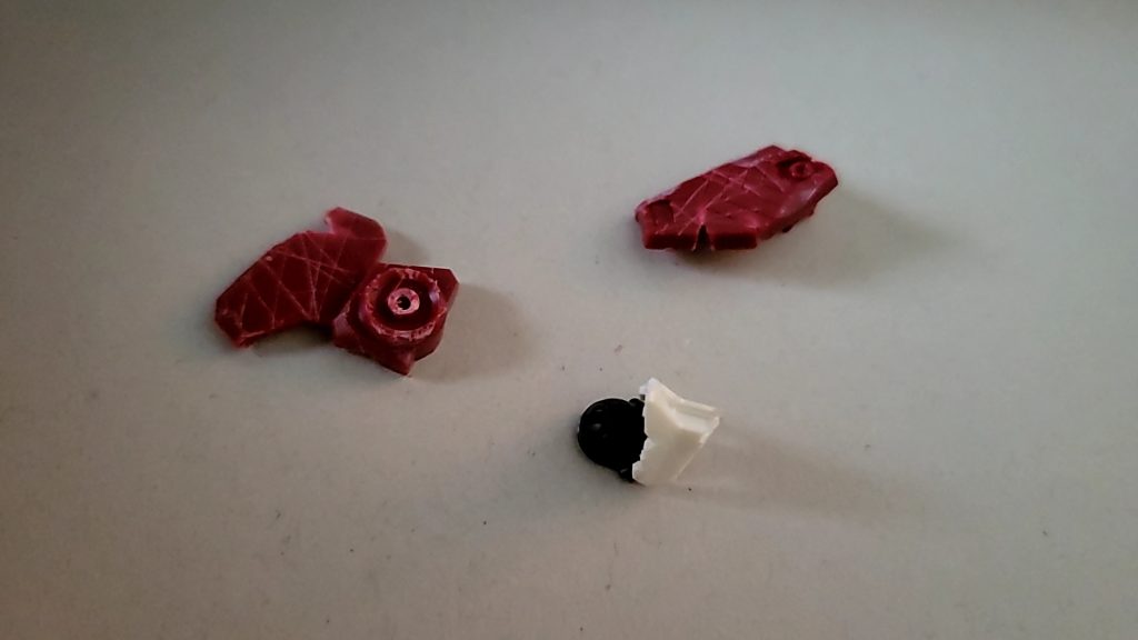 グレイズとジュリアの頭の余剰パーツをダメージ加工