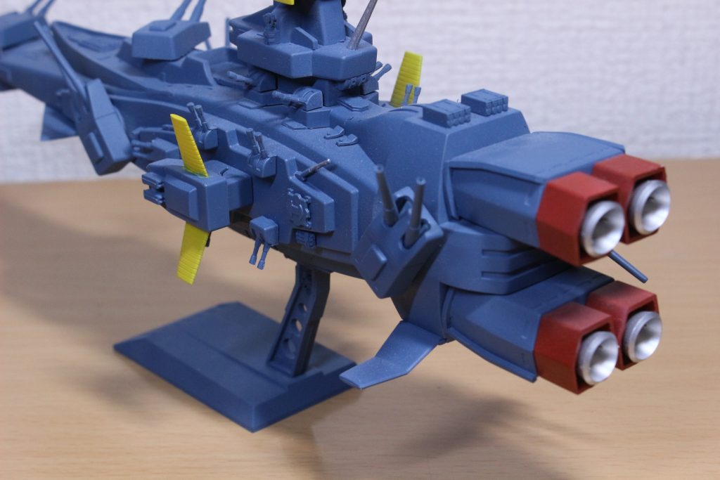 大気圏突入シャトルの翼はプラ板で延長して本体とドッキングした時に存在感出せるように。ちょっとヤマトの主翼っぽいかも…やはりガンダムの旧キット艦船モデルは宇宙戦艦ヤマトシリーズのノウハウが活きてるからか出来が良いですよね、特にこのマゼランは。