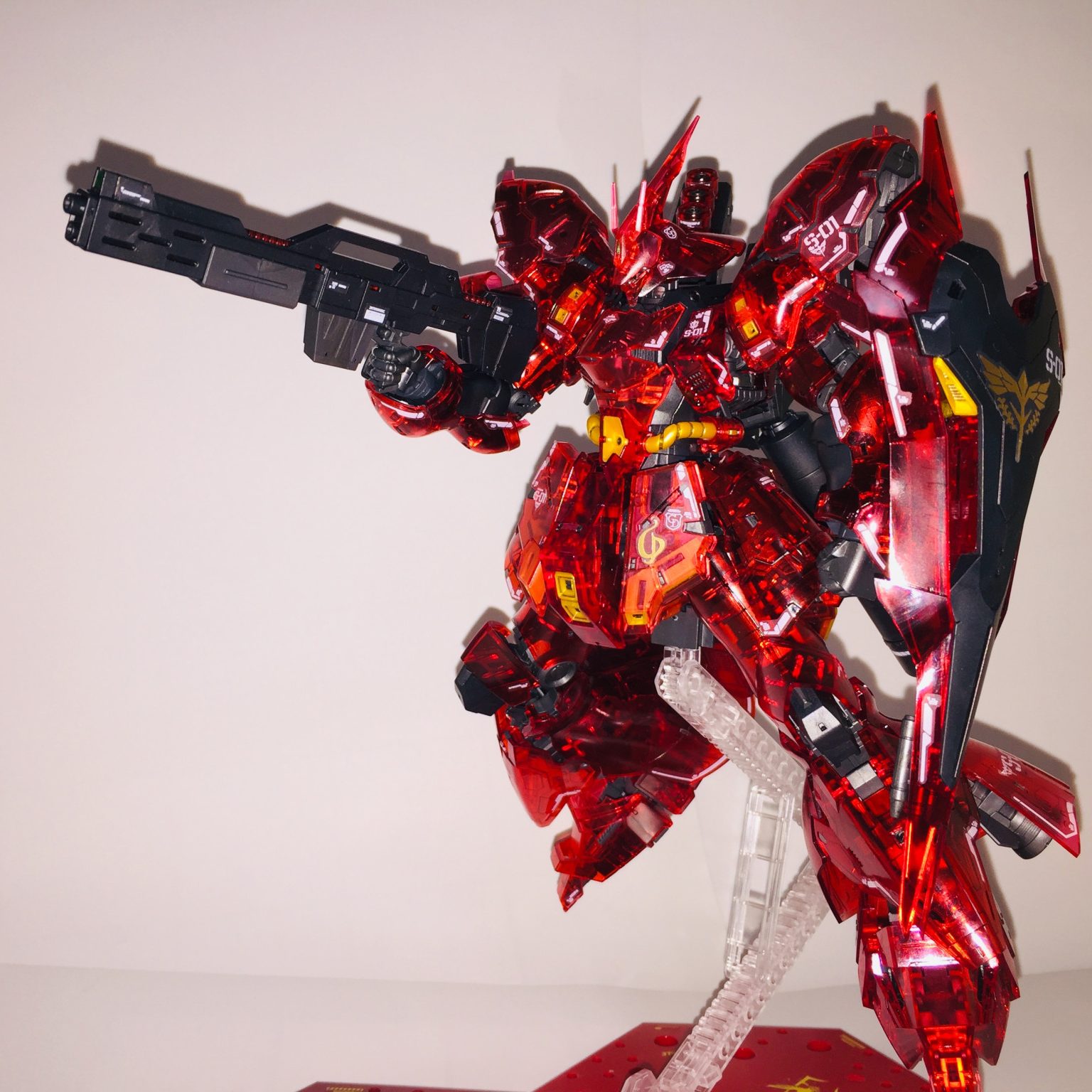 RG サザビー（クリアカラー）｜アルティマさんのガンプラ作品｜GUNSTA 