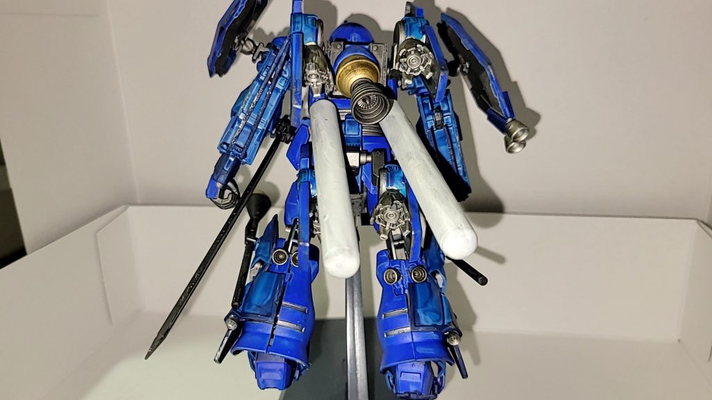 プロペラントタンクを2本追加し、リアスカートにもグレイズのスラスターを追加グレイズのスラスターノズルを大型のものに変更