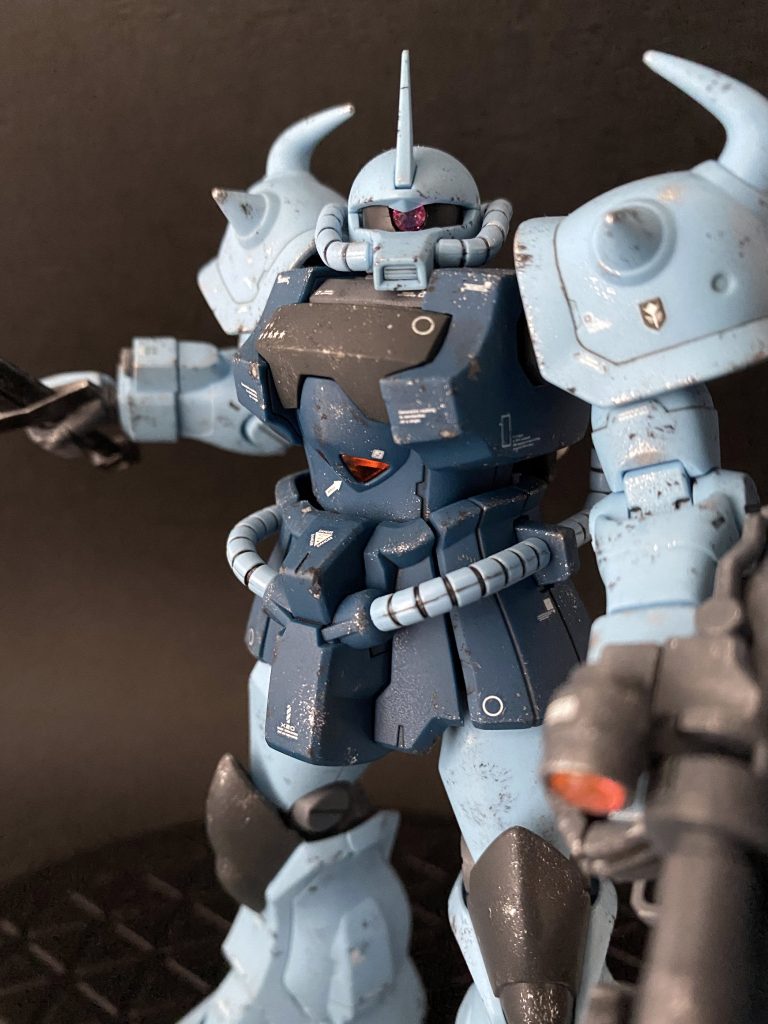 モノアイ、ギラリ。