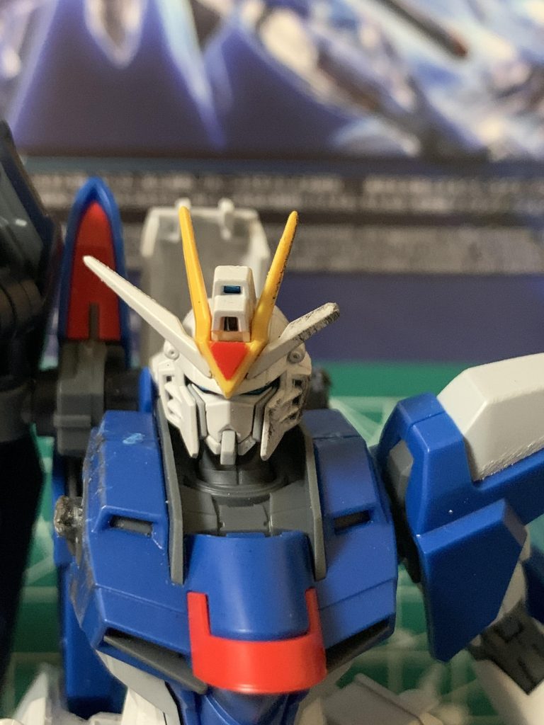 アンテナも短くなっていましたので、ニッパーでカットして短くしました。