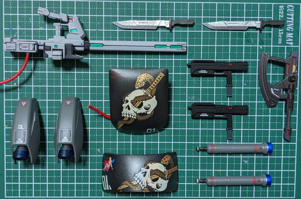ビームスマートガンはテムジンの余剰、盾はガンダムヘッドの余剰、あとはキョカセンとビルダーズパーツです。