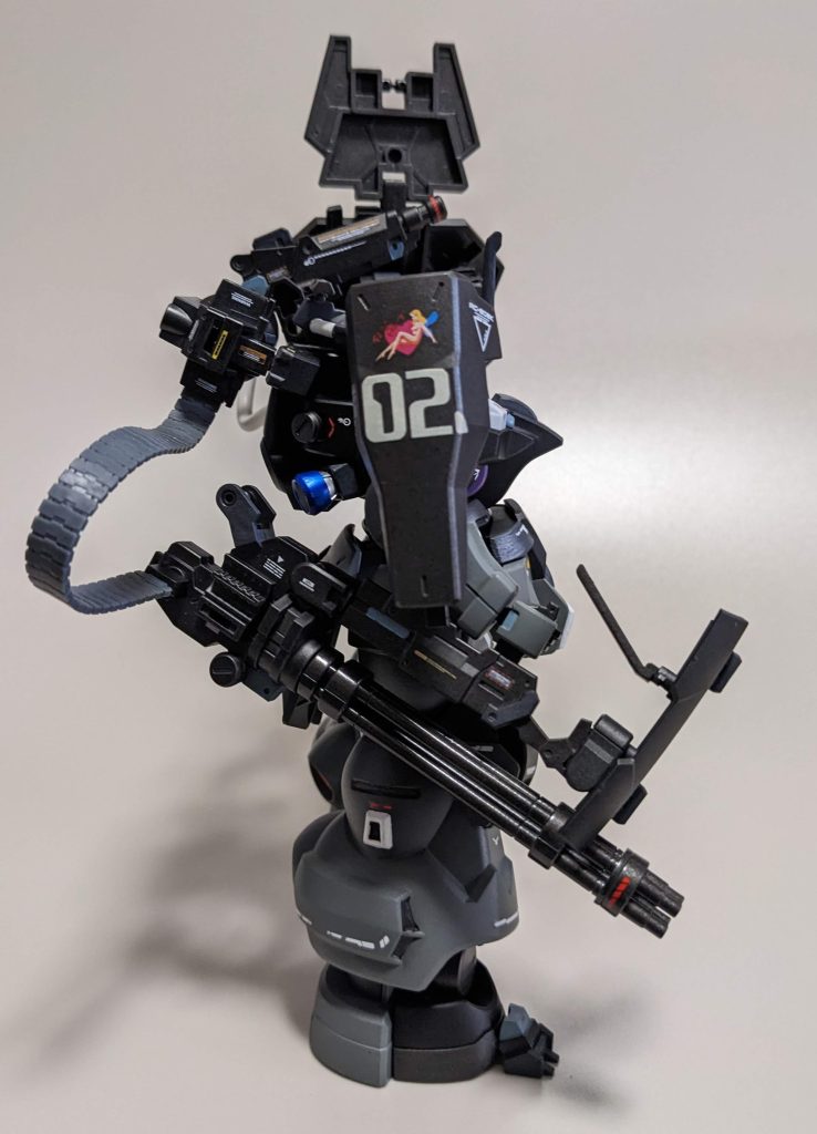 お姉さんを特務隊の部隊マークとしてます。(ジオンのやん!って突っ込まないで…。)ガトリングは30MMからですが長過ぎて不自然に思ったので切った貼ったで形状変更。