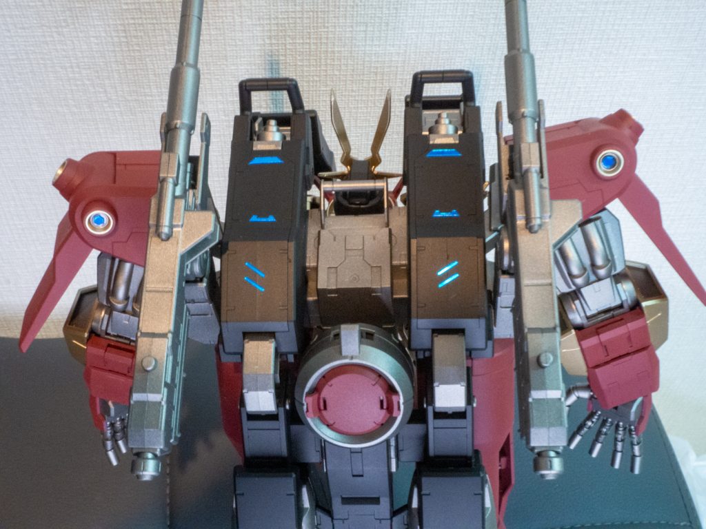 後ろ姿もイケメンですね！