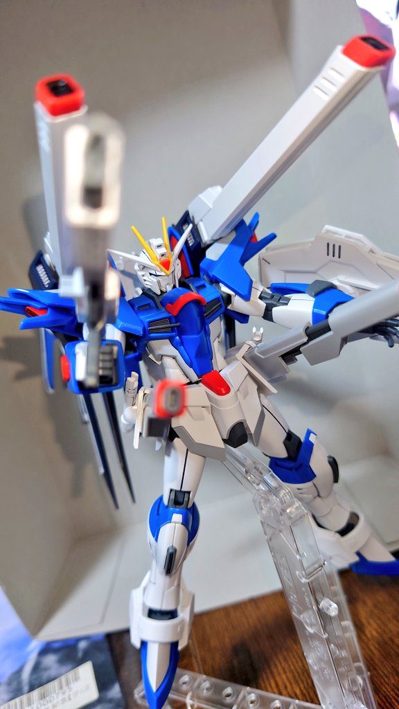 ライジングフリーダム–4枚目/制作者：やっさん山菜