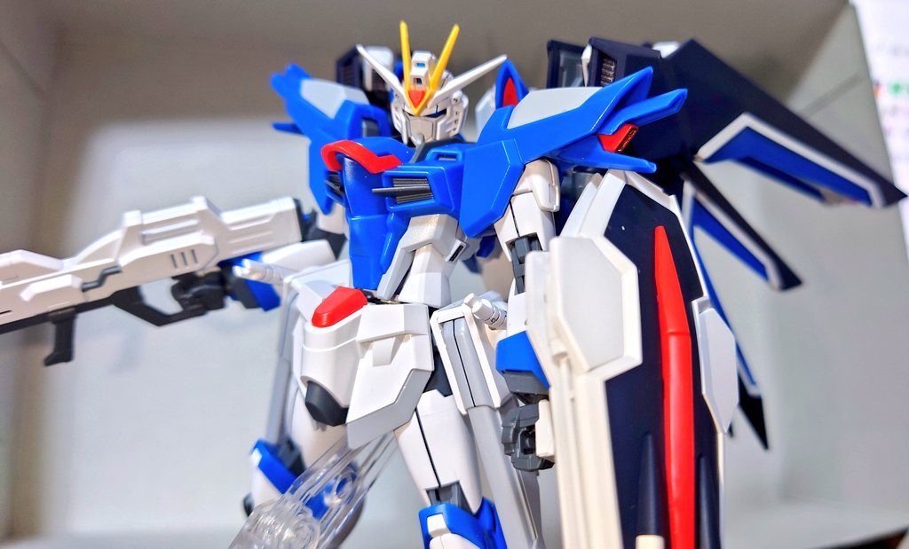 ライジングフリーダム–3枚目/制作者：やっさん山菜