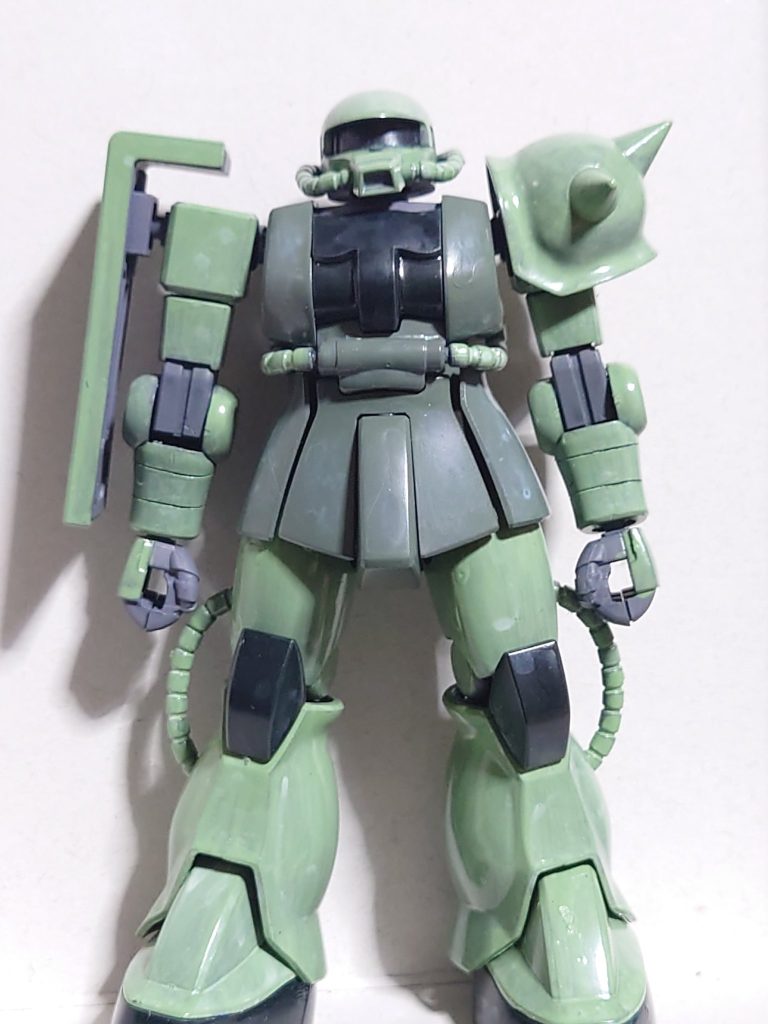 全体を筆塗りした状態です、筆ムラも何だか味に見えてきてこれはこれでいいものですねここからウェザリングをしてデカールを貼って完成です