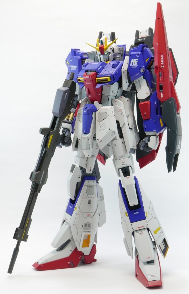 ビームライフル・シールド装備状態。古いキットとなってしまったver2.0ですが、造形はとてもカッコよく素晴らしい出来だと思います。ver.kaが発売された今となっては手に入る機会がほとんど無くなってしまいましたね……