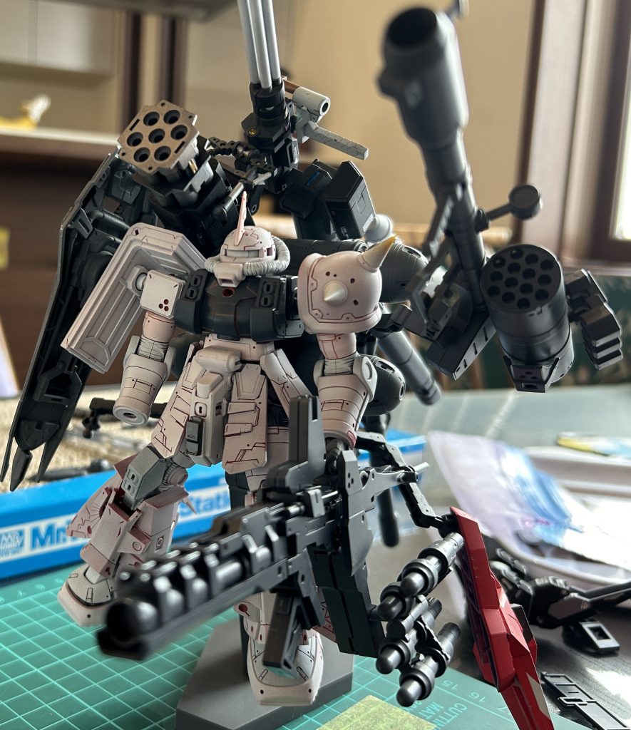 色々、武装を盛ったりを試して迷走中ただ、パーツを乗っければいいわけじゃない。と気がついたメリハリ大事。