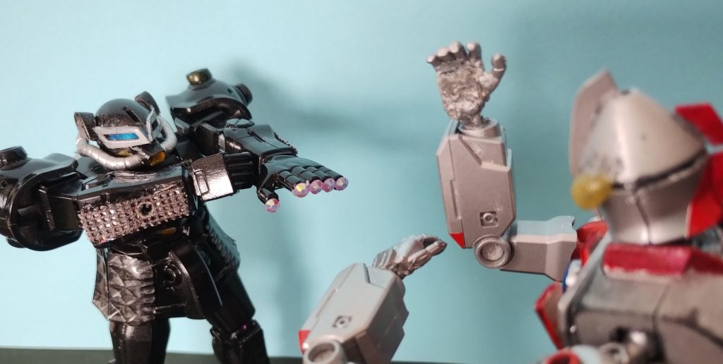 ゲドゥショーシンレイハ光線でウルトラガンダムの構造を解析しようとしているぞ。あぶない!ウルトラガンダム(つづく)次回は重装verを予定しています。