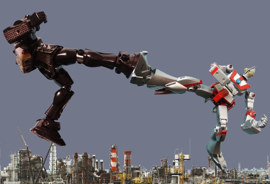 【画像を加工しました】工業地帯で互いのキックが激突した!