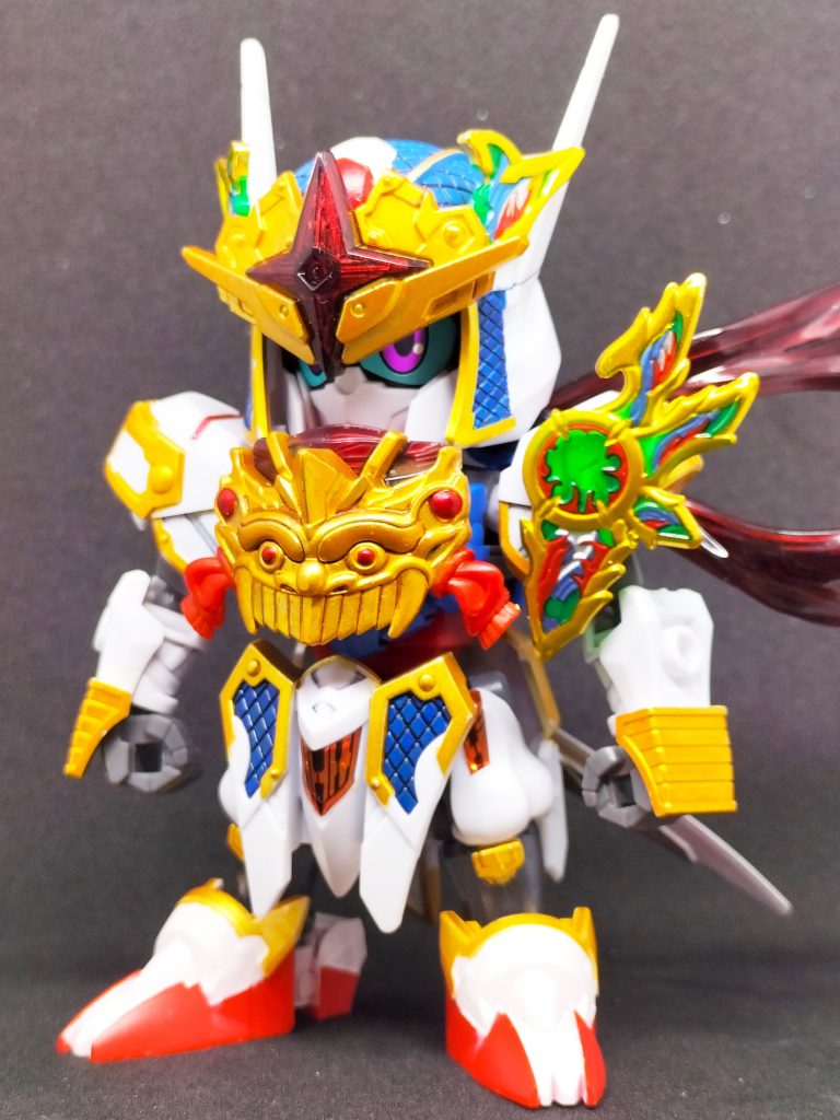 軽装。・眼のフチを削って頬当てを下げて眼が大きく見えるように。 シールは真孫尚香ガーベラの余剰を使用。・胸当ての輝羅鋼を額当てに移植。 代わりに額当ての飾り紐を胸当てにトレード。・二重になってる(ように見える)腰鎧の下側をカット。 腰回りのシルエットを元のエアリアルに近付ける。