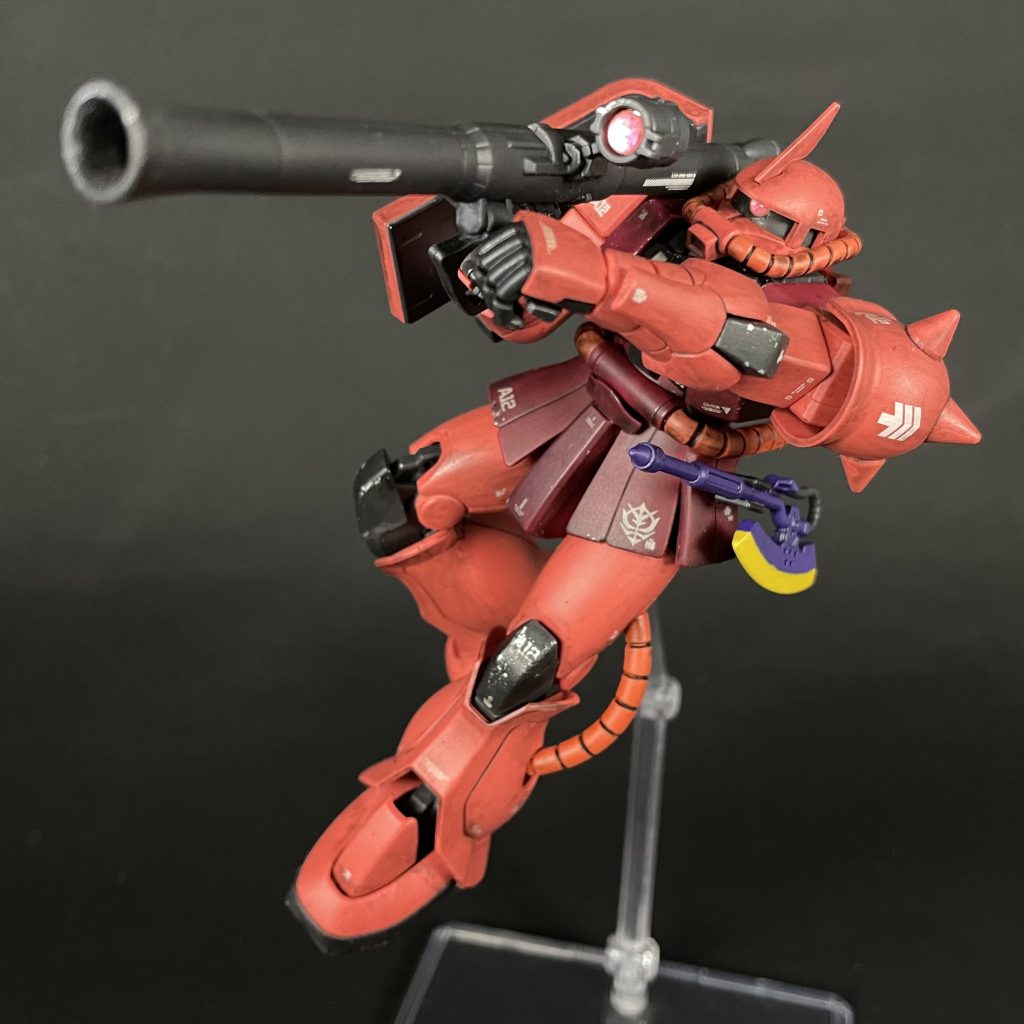 モノアイとザクマシンガン・バズーカのスコープ部はHアイズを埋め込んでいます。