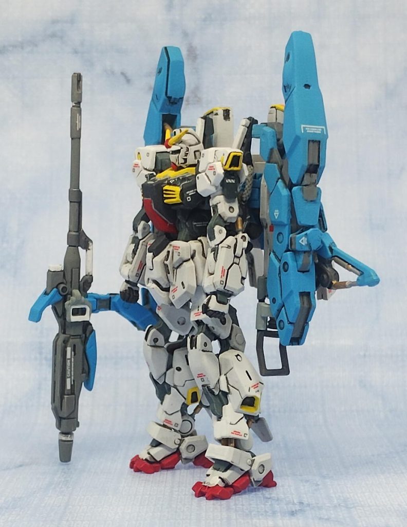 ガンダムと比べてG-ディフェンサーはデカール少な目