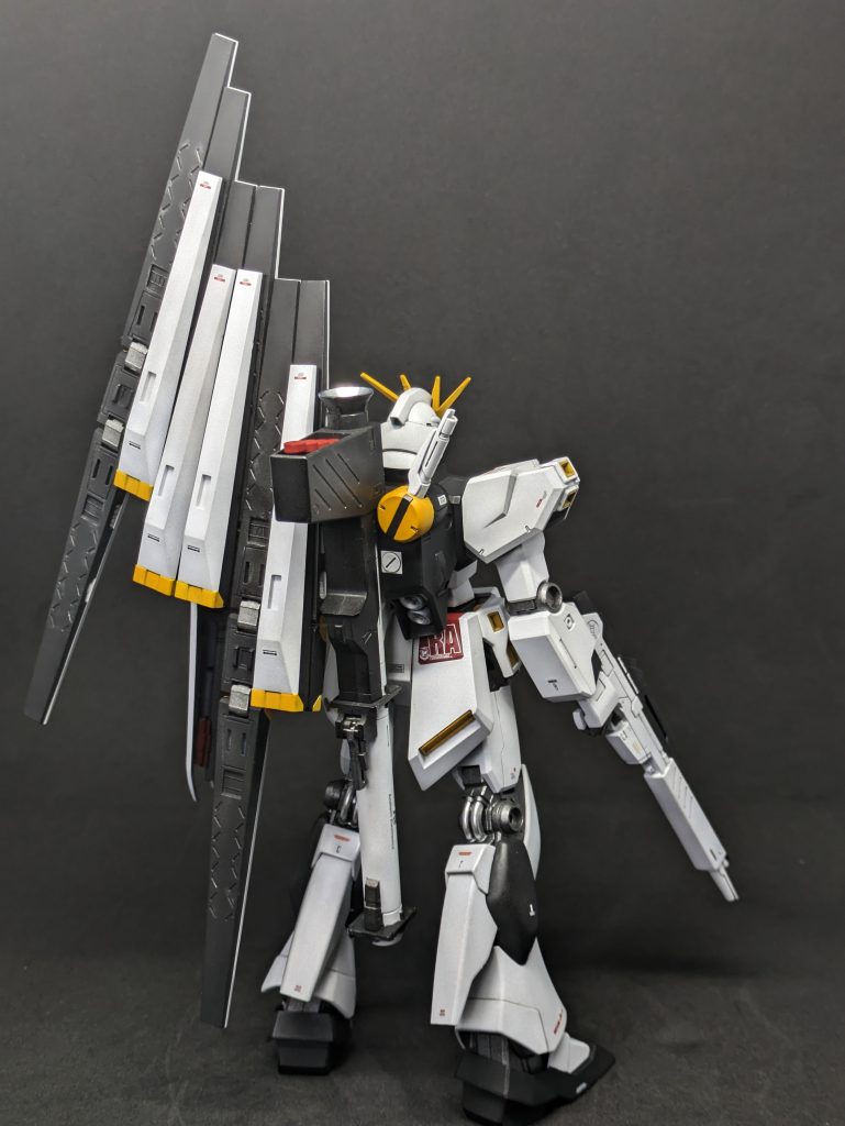 EG＋HG RX-93 νガンダム–3枚目/制作者：coffee-beans