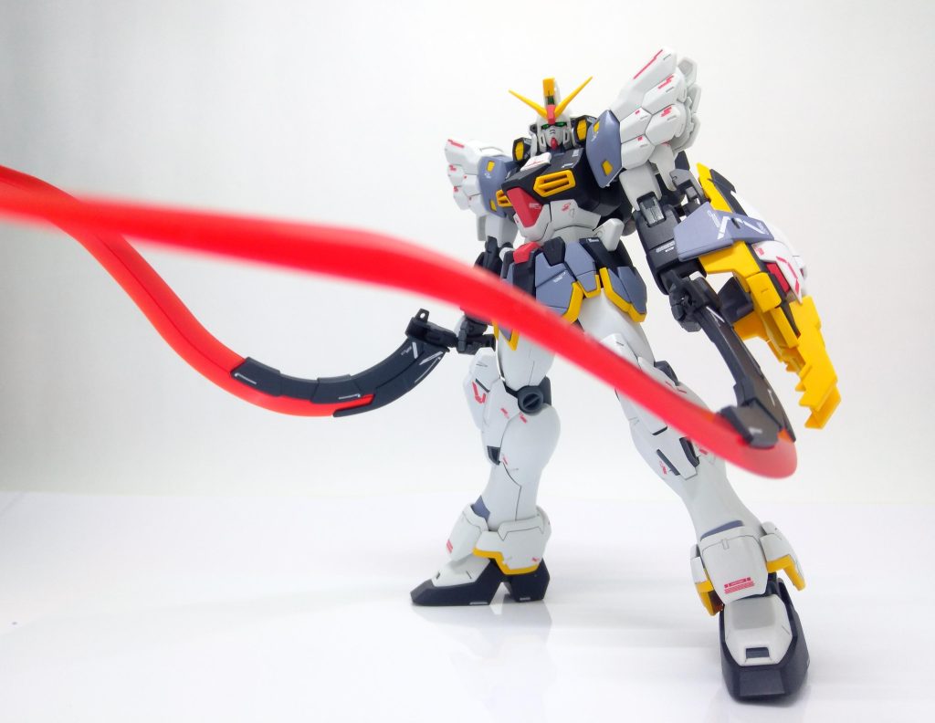 ヒートショーテル発光状態。クリアー刃には蛍光ピンクを薄く吹きました。