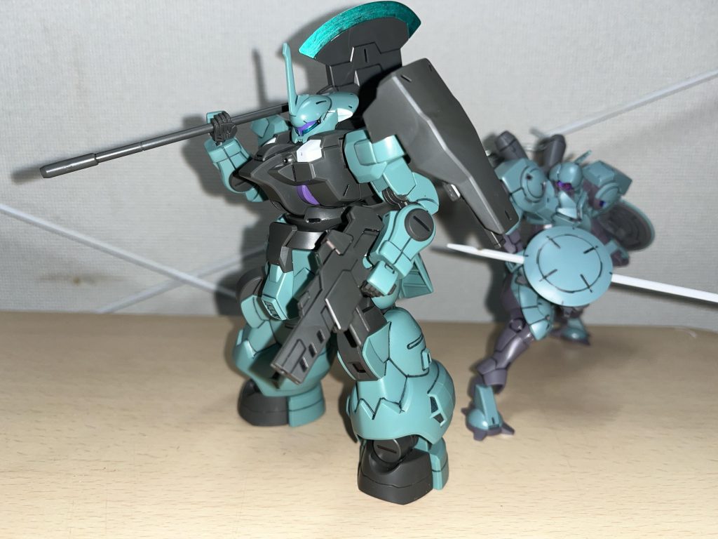 アスティカシアの宣伝ポスターとかなら、こうやって並んでることもあるのでは? せっかくならザウォートも一緒に並べれば良かったw