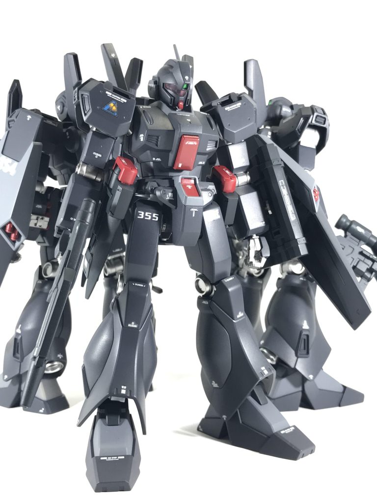 僚機その1(機体No.355)ガンナー仕様の機体。特徴として腰にジムⅢのミサイルランチャー、左腕にTB版FAガンダムのロケットランチャーを装備してみました。