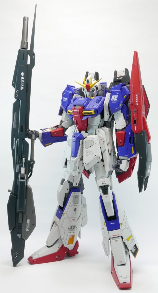 ハイパーメガランチャーネイビーブルーで塗装したのですが、素直にブルーにしておけばよかったと今更ながら後悔w