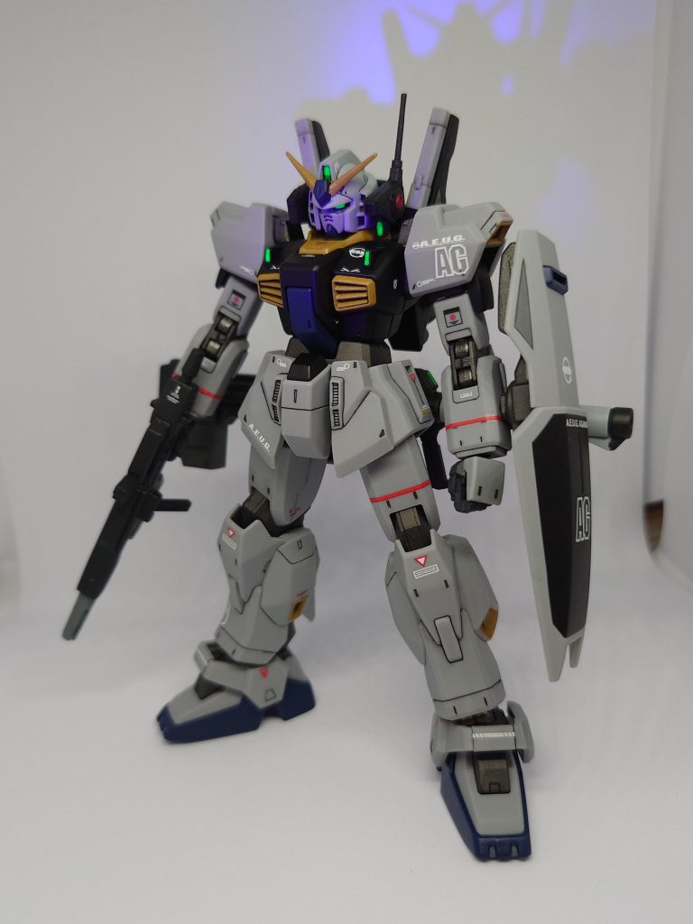 バルカンポッドやシ一ルド装着状態です✨センサー部分等は蛍光グリーンで塗装しブラックライトで光ります✨