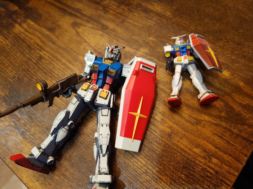 食玩のアニメ風ガンダムと、一緒にw