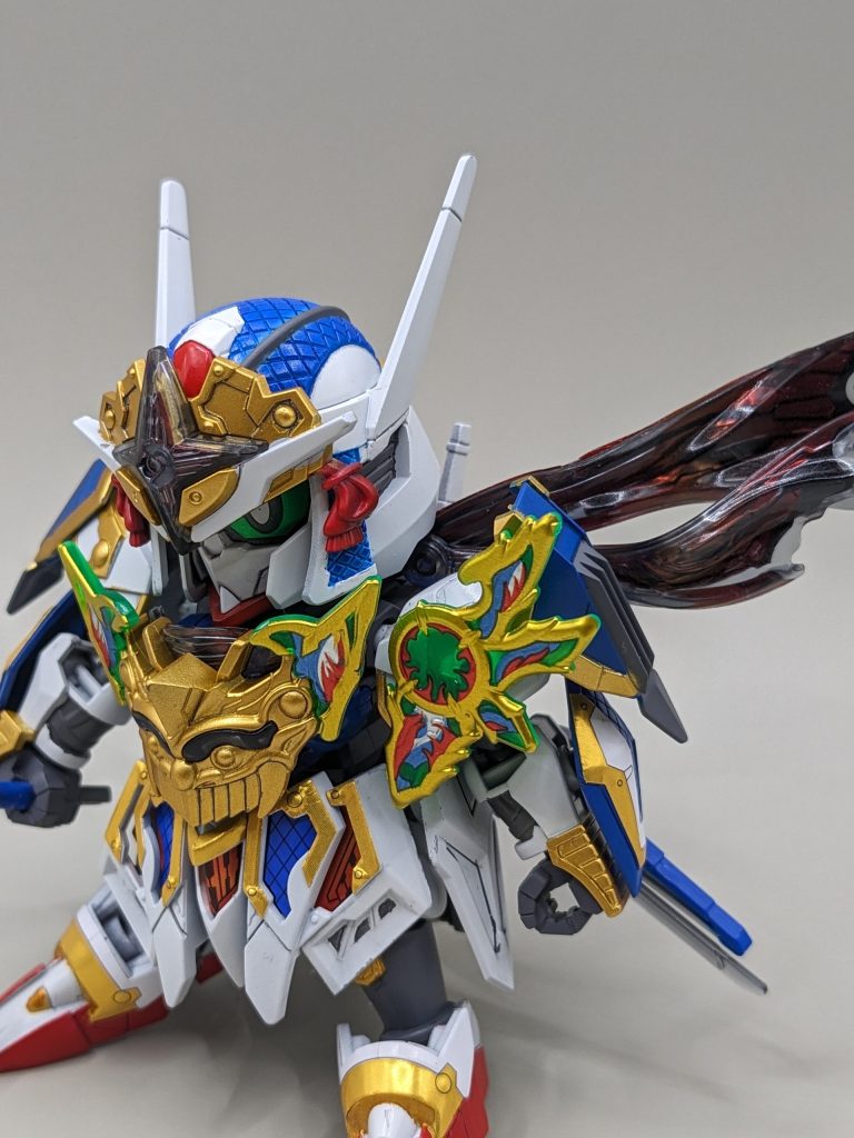 綺羅鋼付けるだけでかなり映えます。クリアパーツだから、肩が少し透けてみえるのもイイ！！