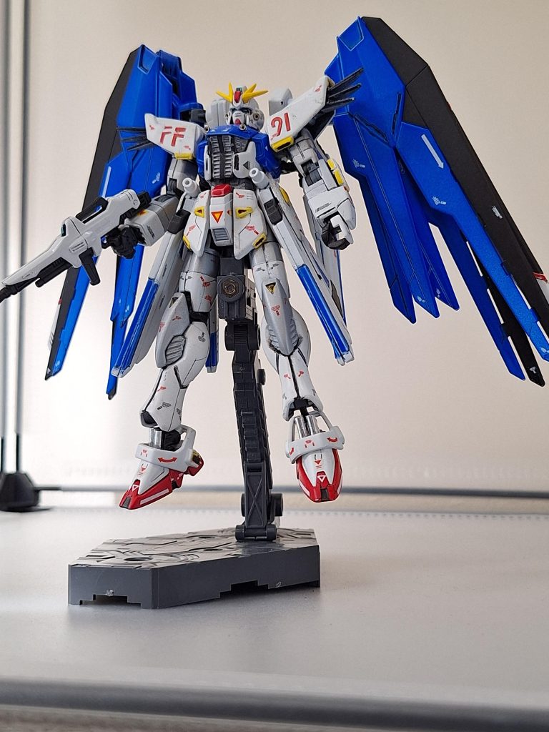 舞い降りる剣風