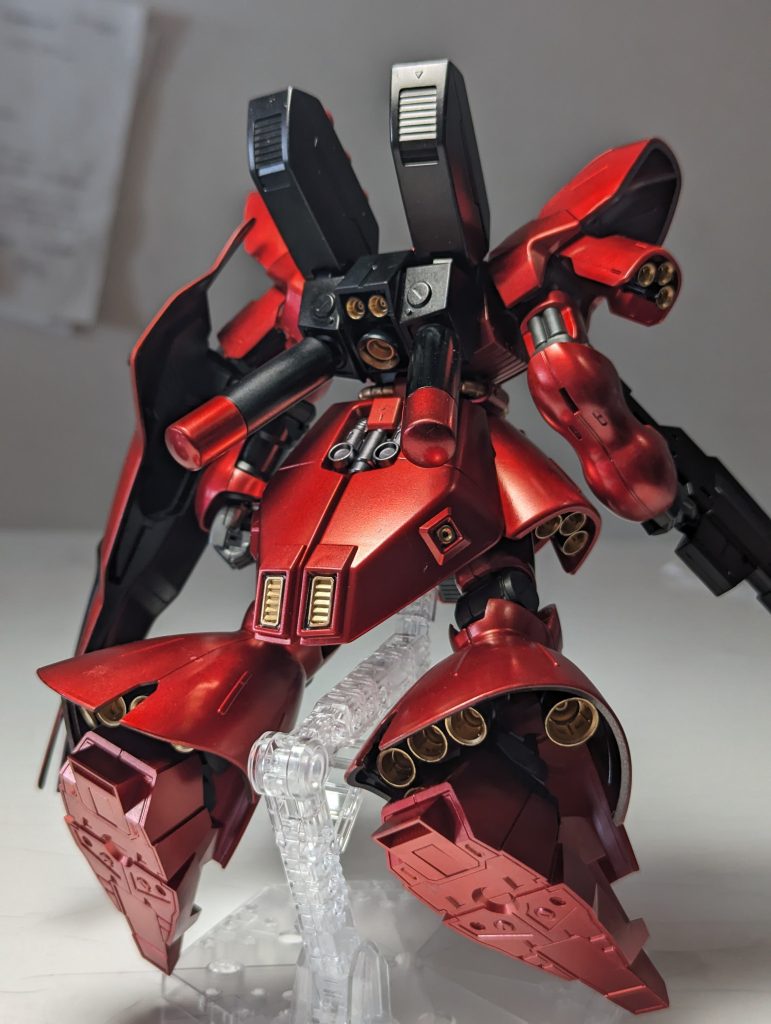 スラスターはゴールドで塗装してます。