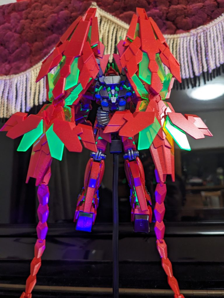 バーニアも発光塗料でブルーに発光